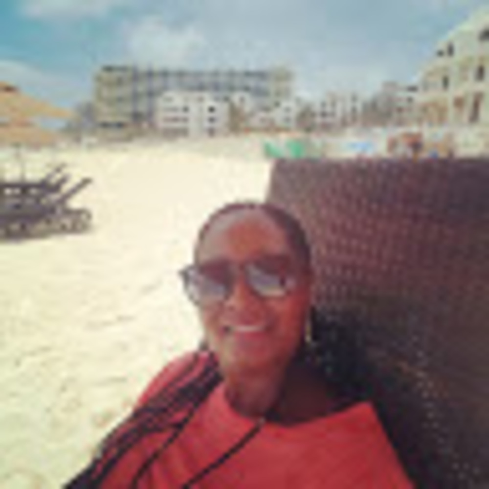 Meet your Posher, Sandra